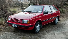 1989 Hyundai Excel GL Front Left.jpg